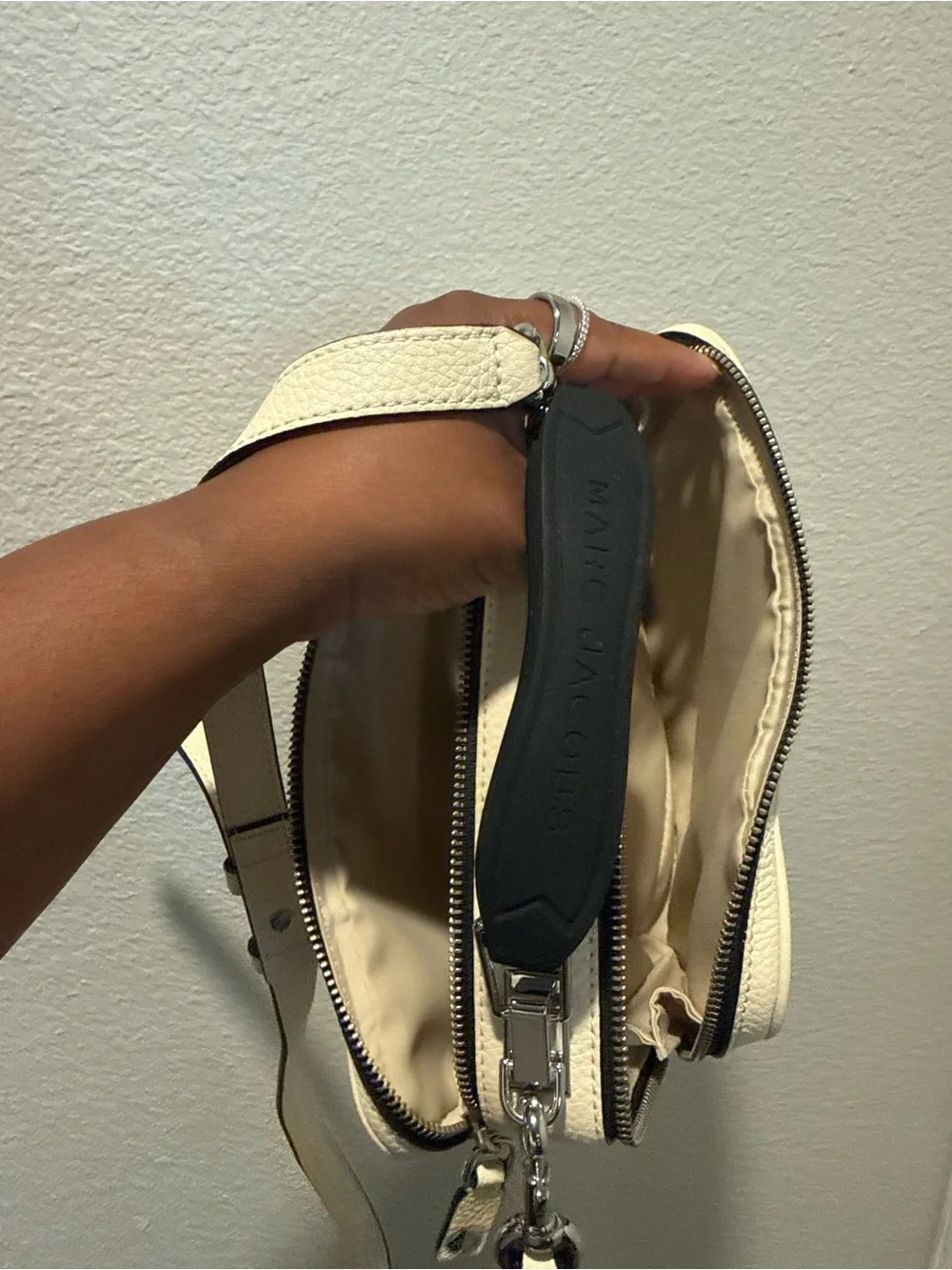 Marc Jacobs Cream Pebbled Leather Messenger Bag with Black Logo